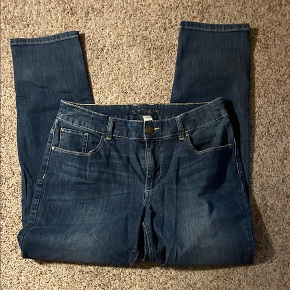 Denim - Chico’s Denim Jeans 0.5 ankle jeans inseam 28 size 6 like new